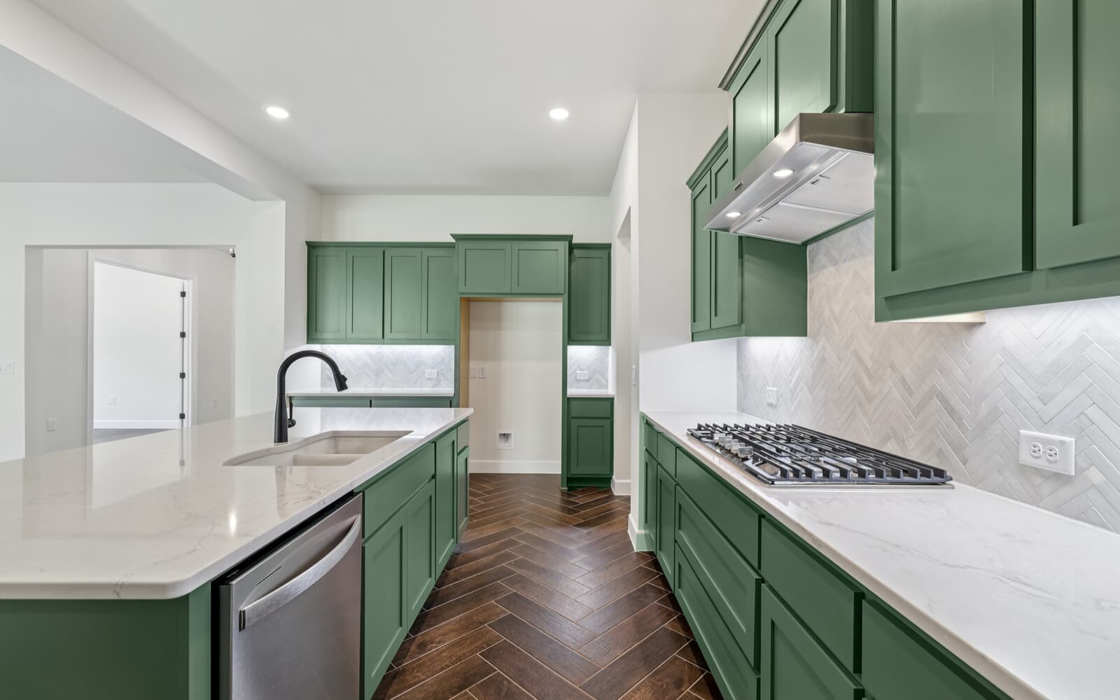 1616 Dancing Oak Lane Kitchen