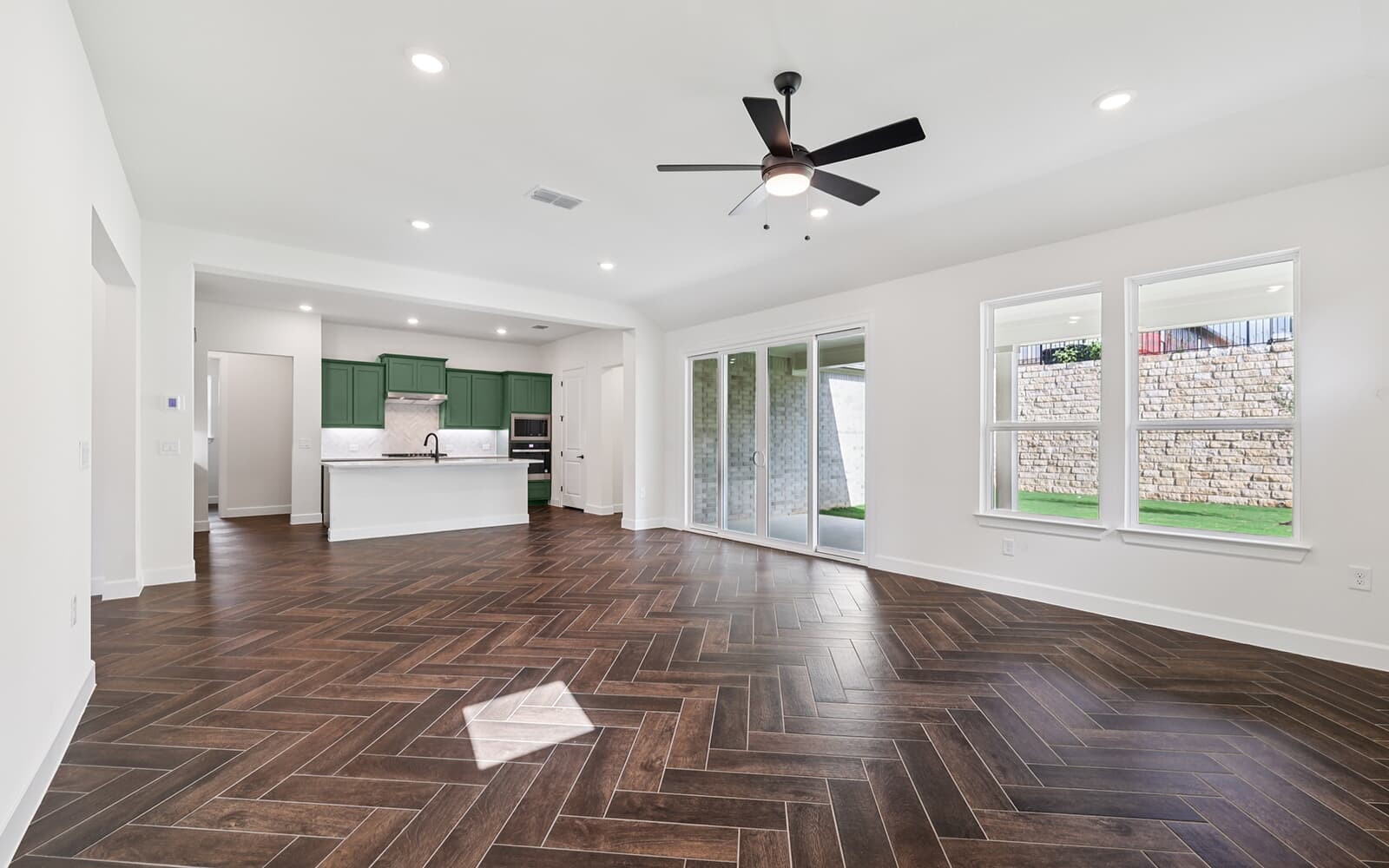 1616 Dancing Oak Lane Living Room