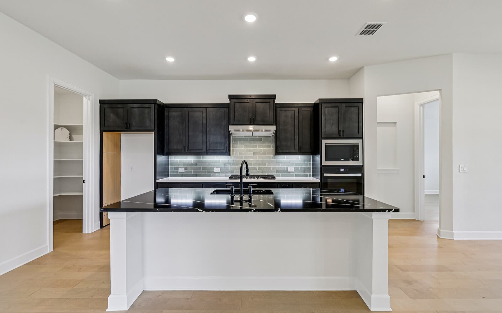 1516 Dancing Oak Lane