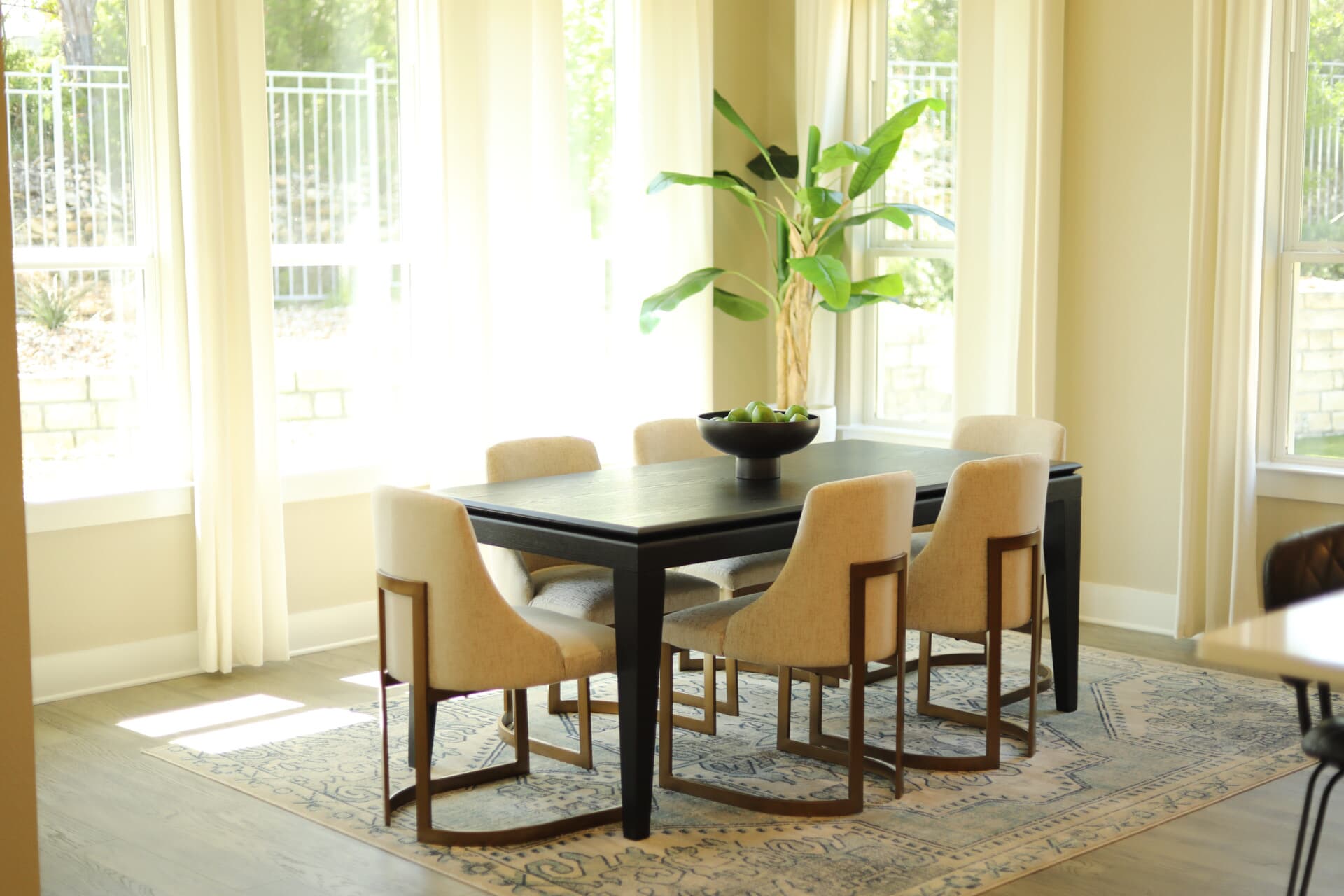 Champlain Dining Area