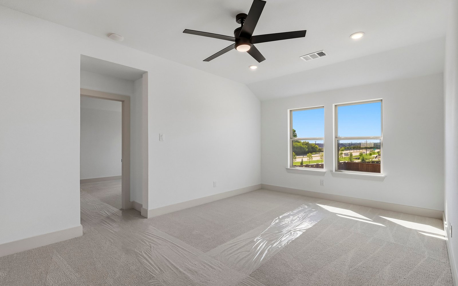 15213 Boxthorn Dr Room