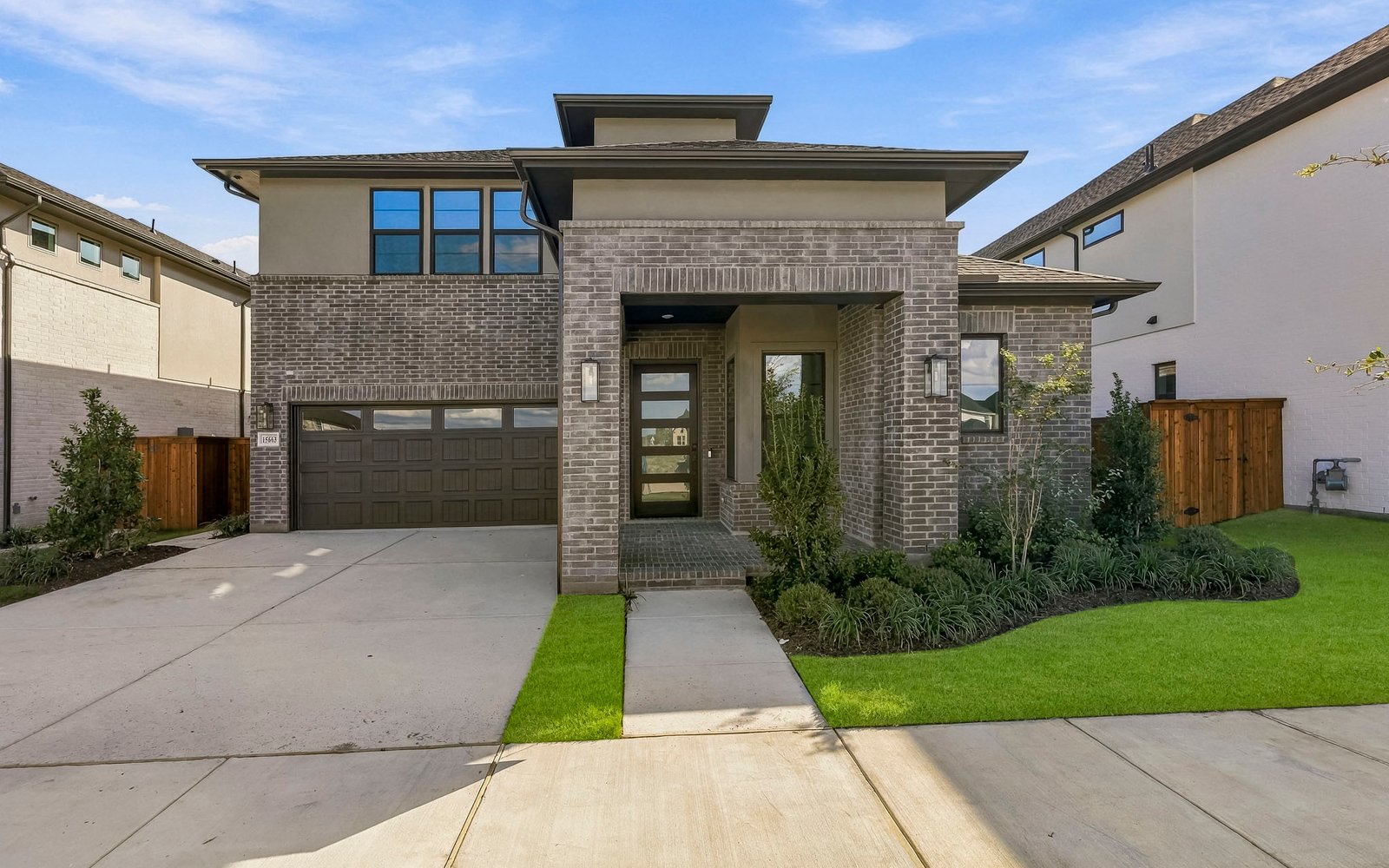 15663 Violet Ln Front Exterior