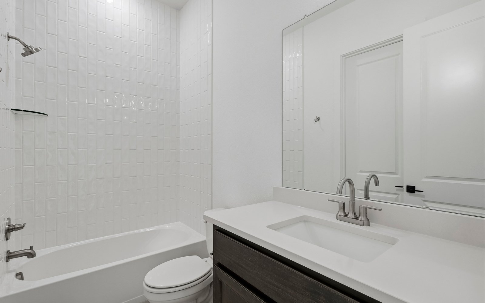 15663 Violet Ln Bathroom