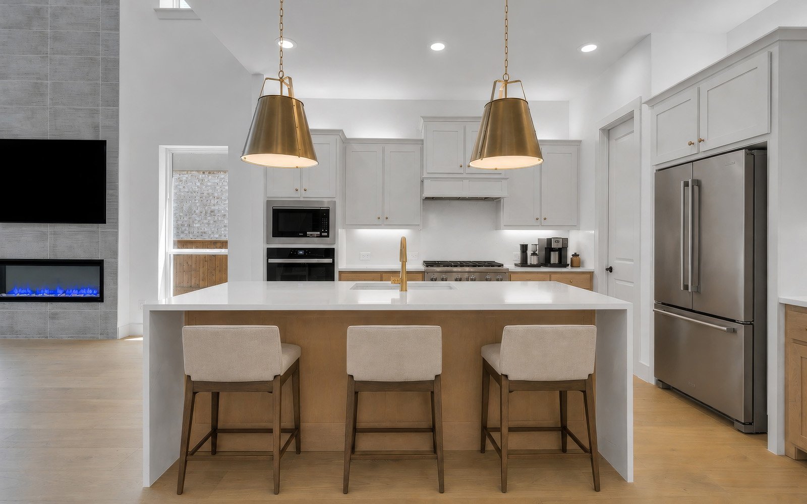 15540 Swallowtail St Kitchen