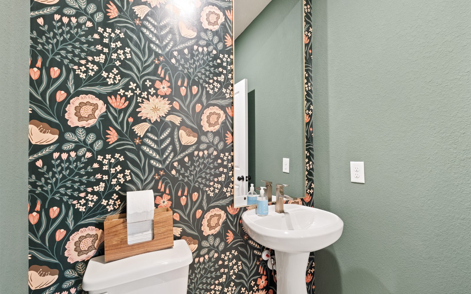 22611 Flintrock Hvn Ln Bathroom