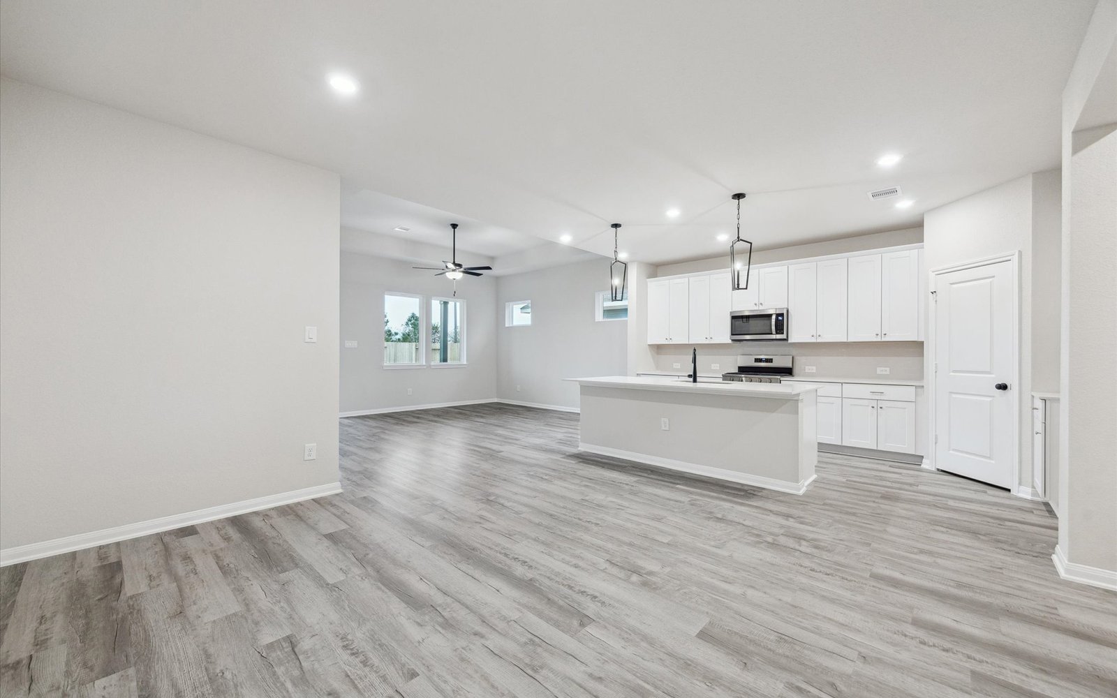 22706 Norcrest Hill Kitchen