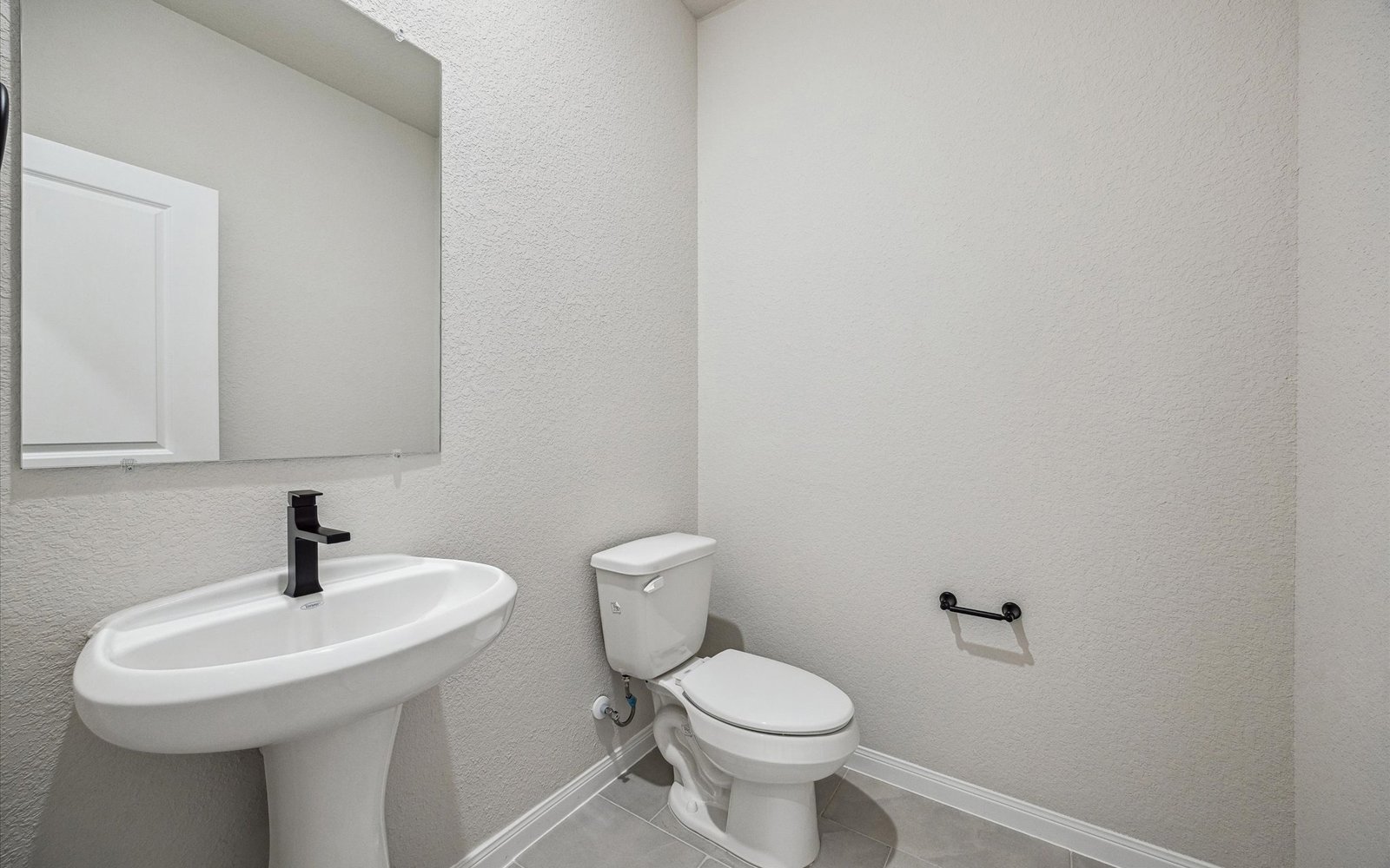 22730 Norcrest Hills Bathroom