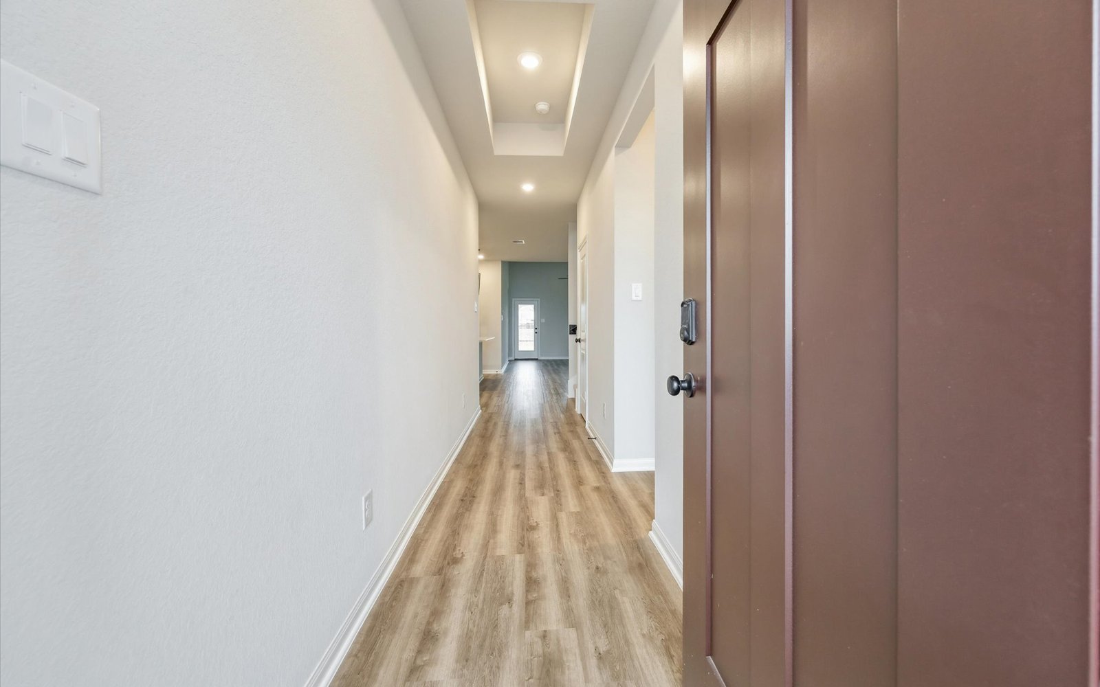 22734 Norcrest Hills Hallway