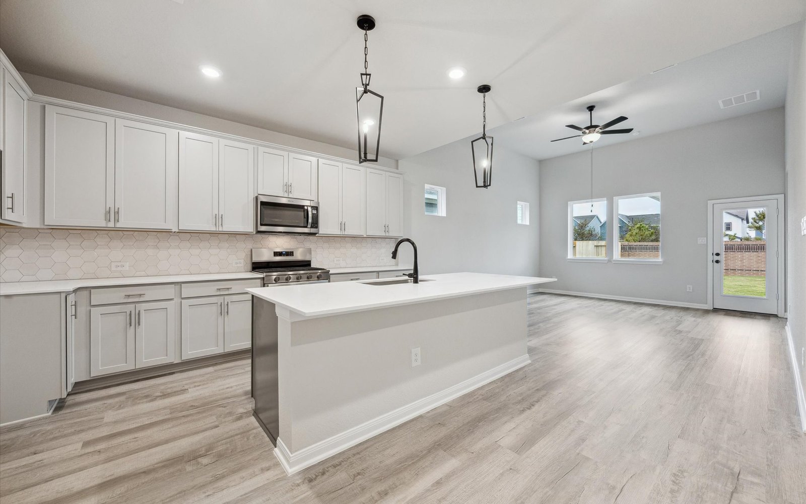 22738 Norcrest Hills Kitchen