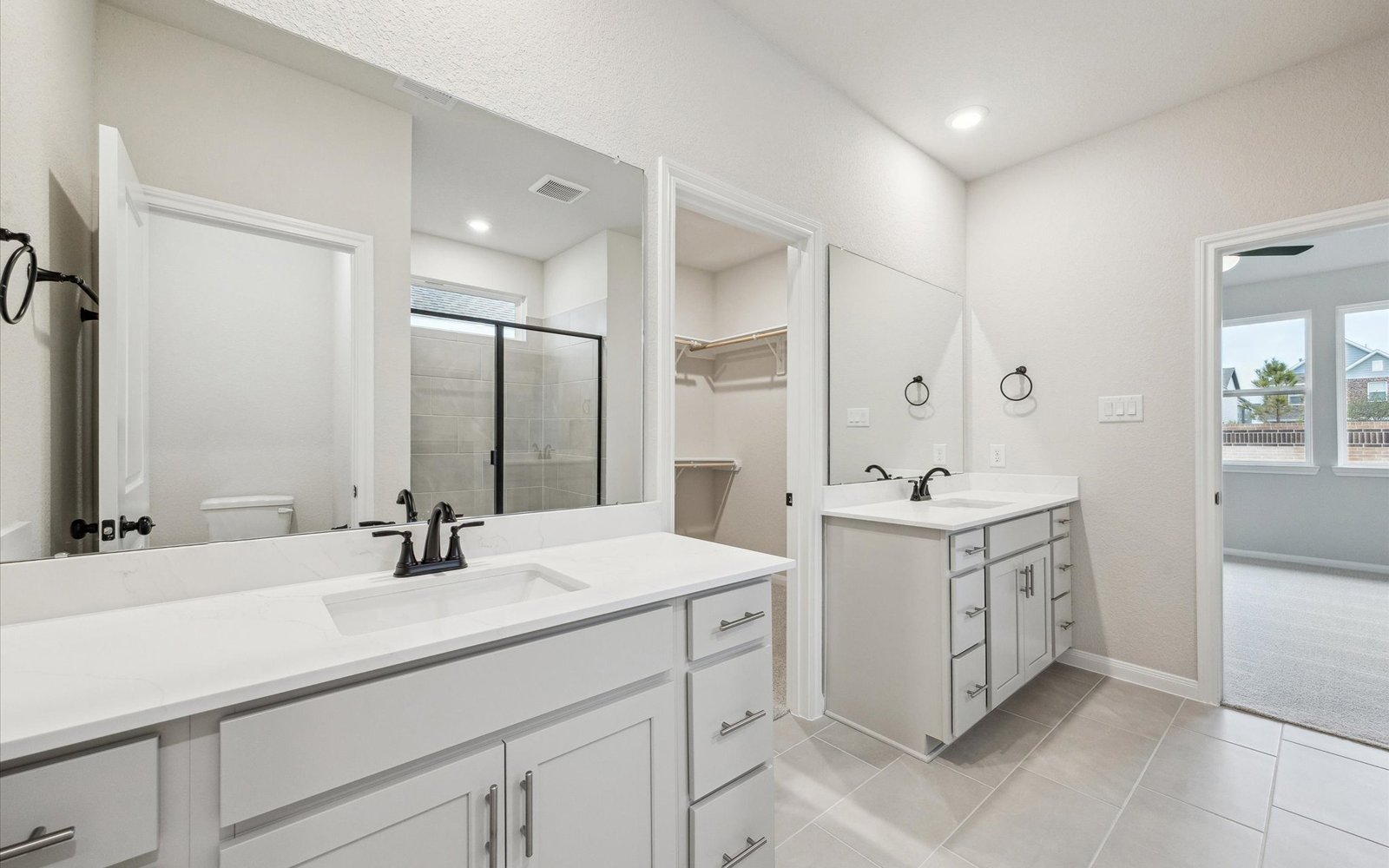 22738 Norcrest Hills Bathroom
