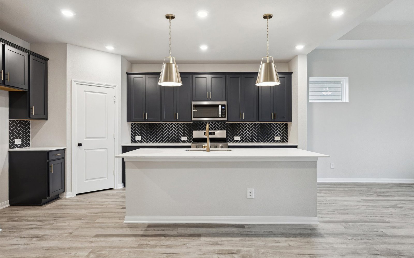 22742 Norcrest Hills Kitchen
