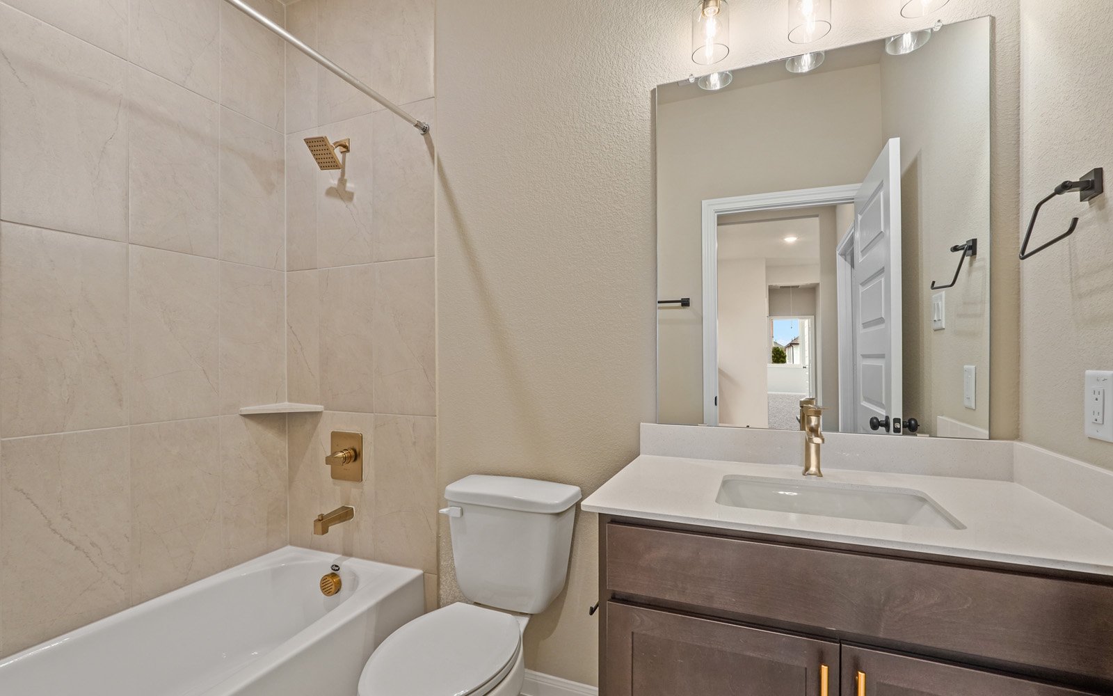24827 Harrow Meadow Bathroom