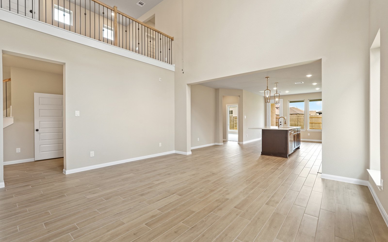 24827 Harrow Meadow Living Room