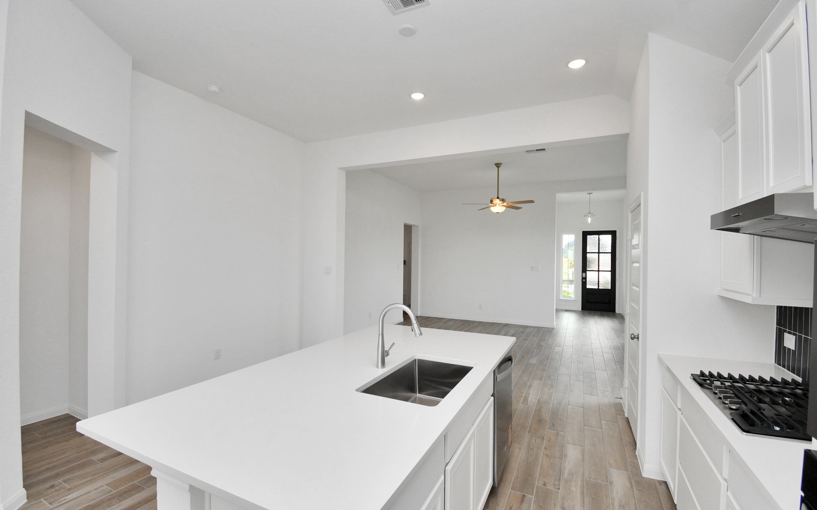 24922 Poppy Terrace Kitchen