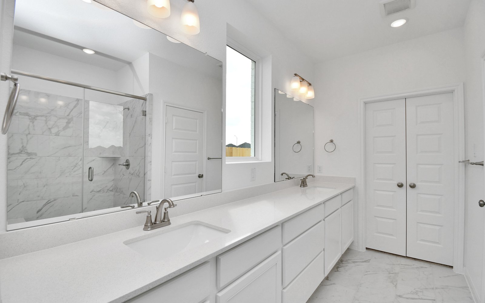 24922 Poppy Terrace Bathroom