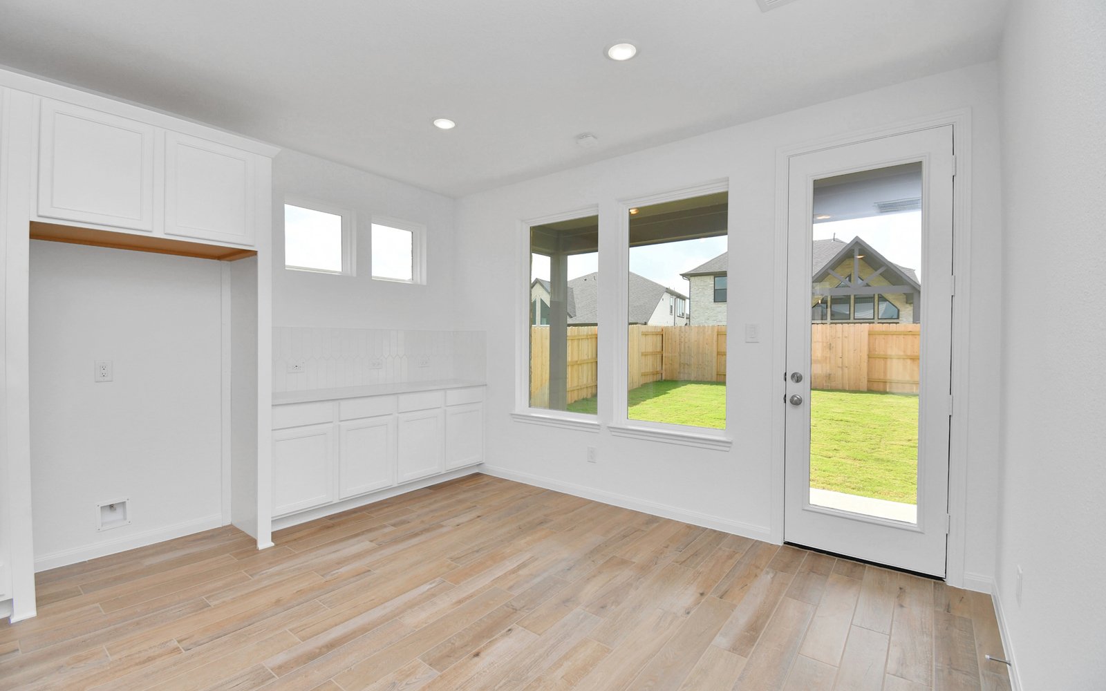 24935 Vervain Meadow Kitchen and Dining Room