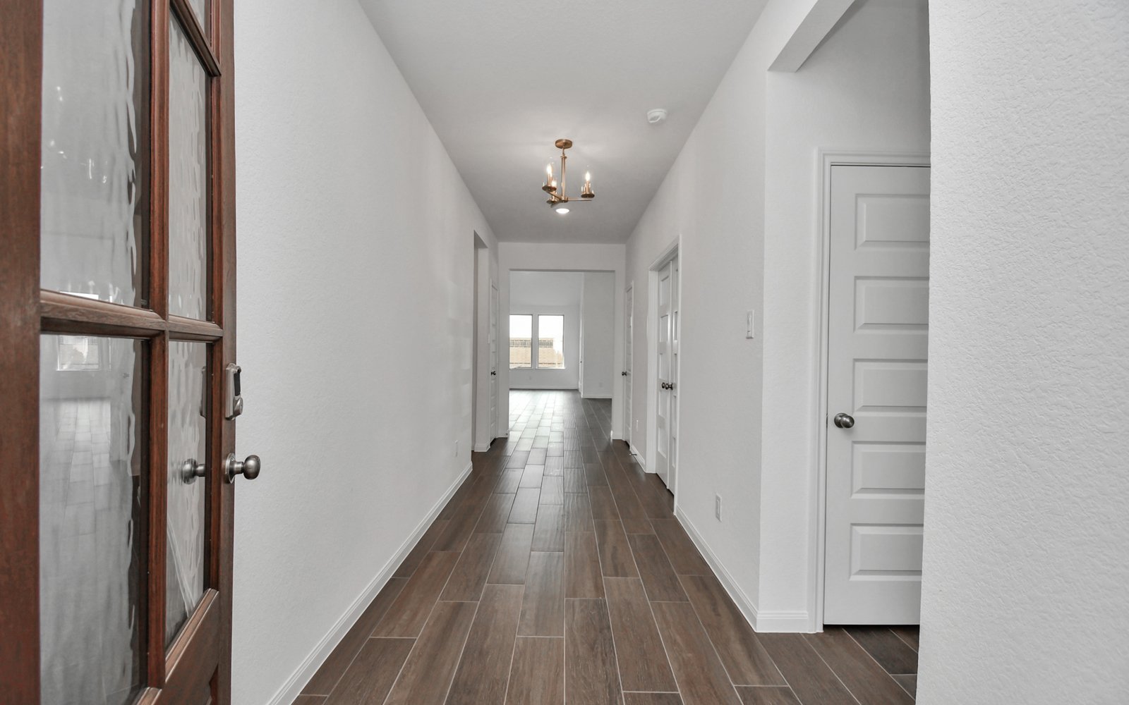 25115 Midnight Willow Hallway