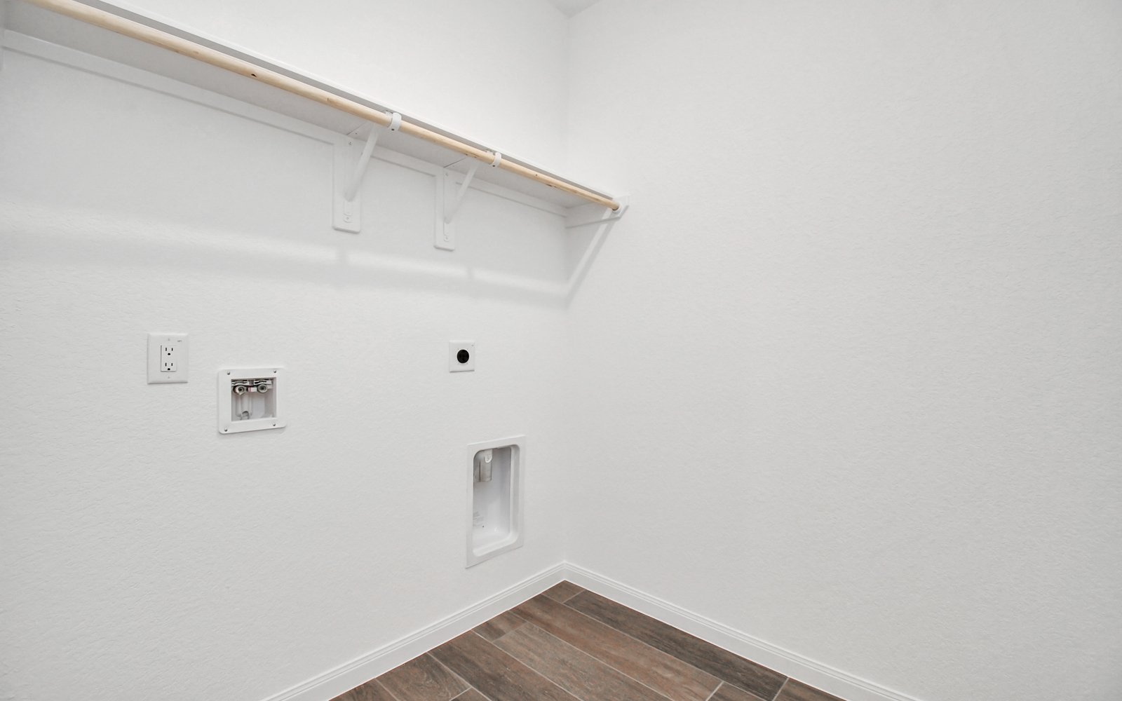 25115 Midnight Willow Utility Room