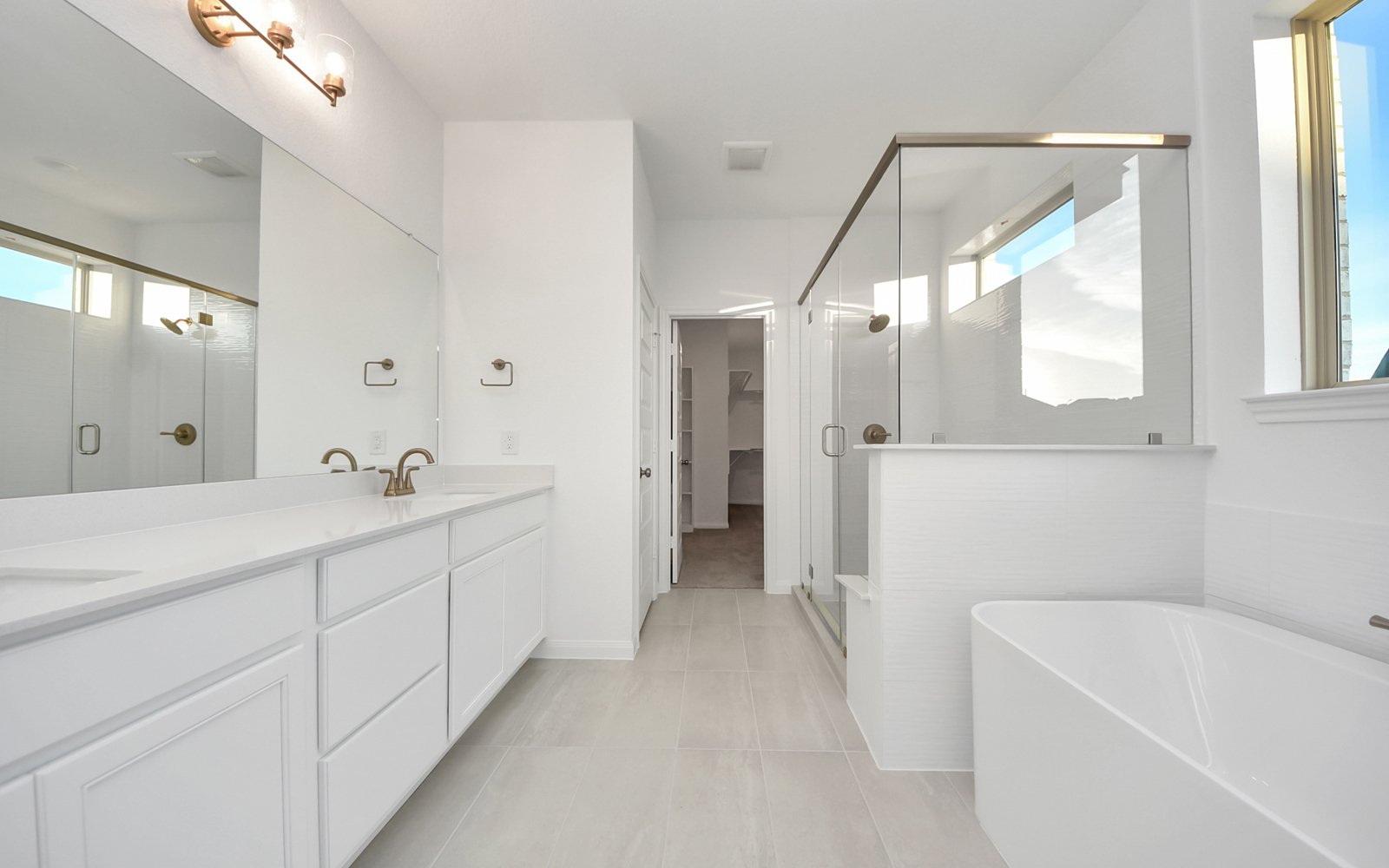 25123 Bison Creek Bathroom