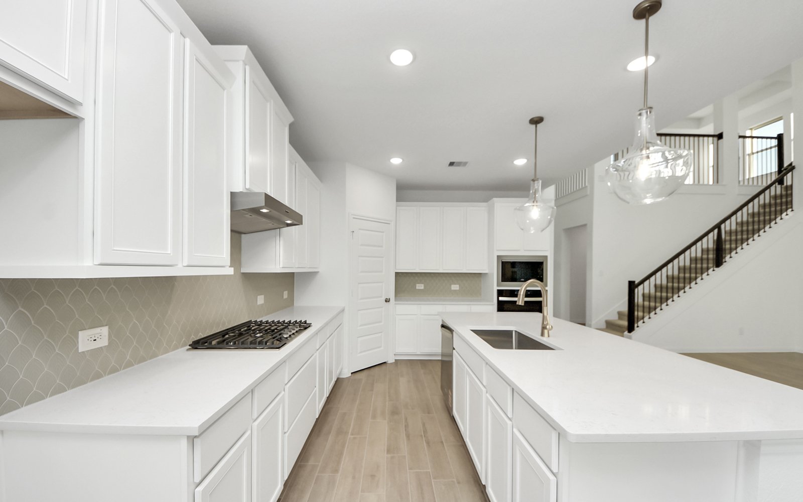 25123 Bison Creek Kitchen