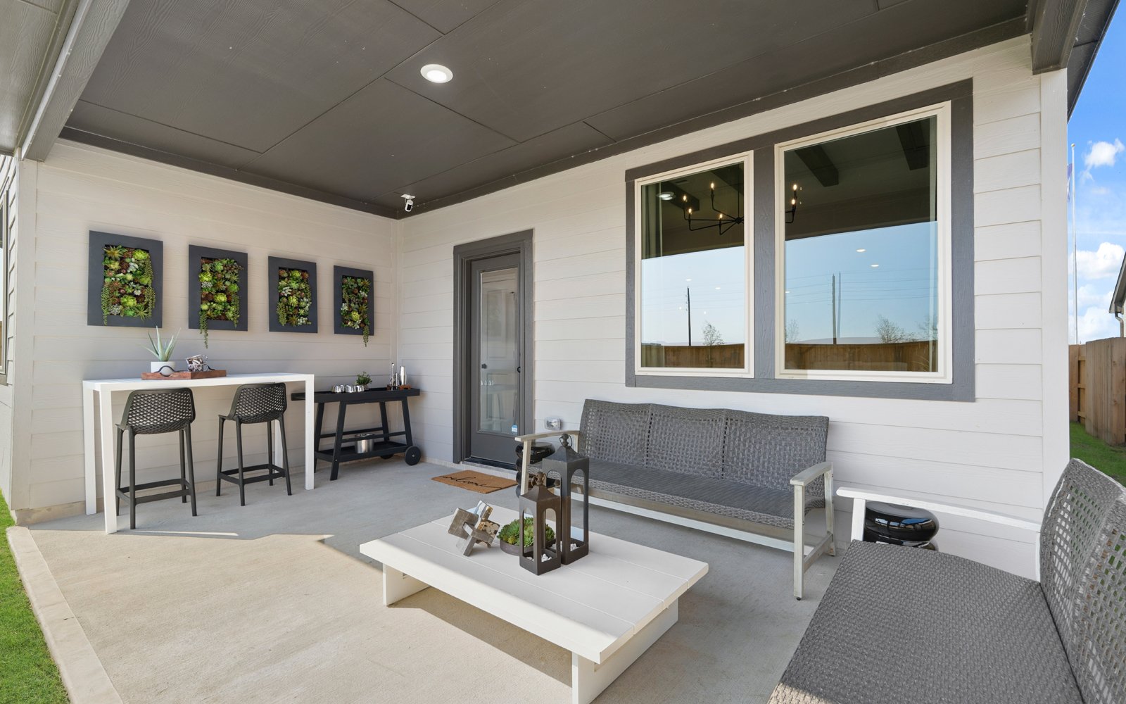 6306 Wildwood Back Porch