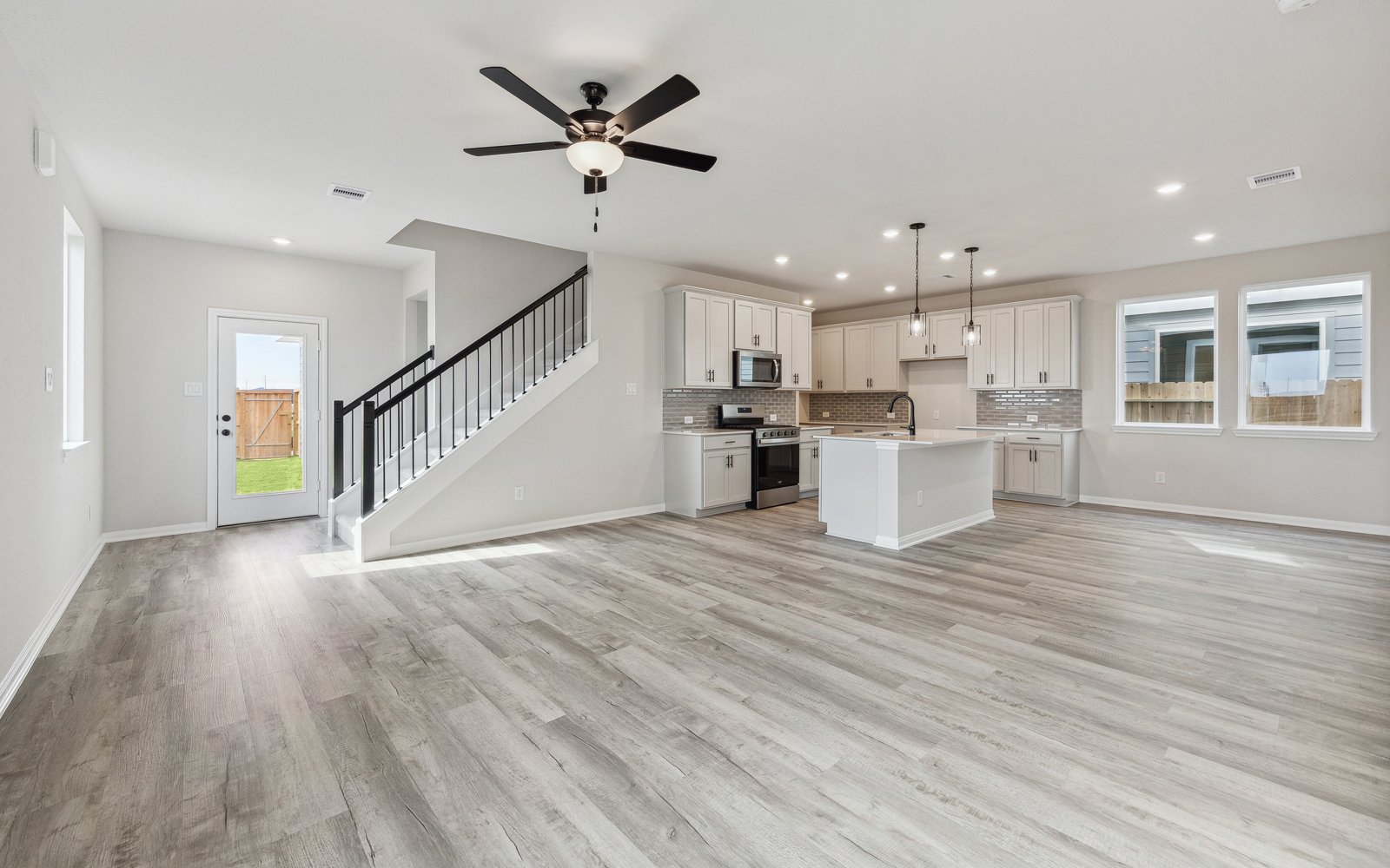 6403 Prospect Oaks Living Room