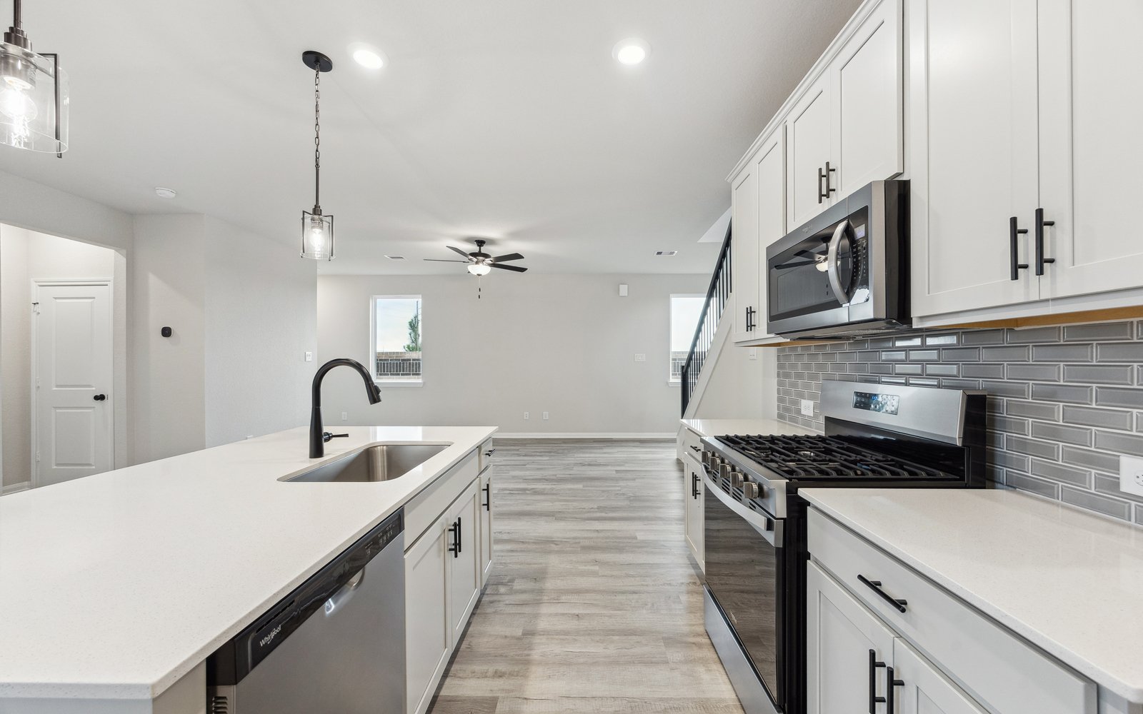 6403 Prospect Oaks Kitchen