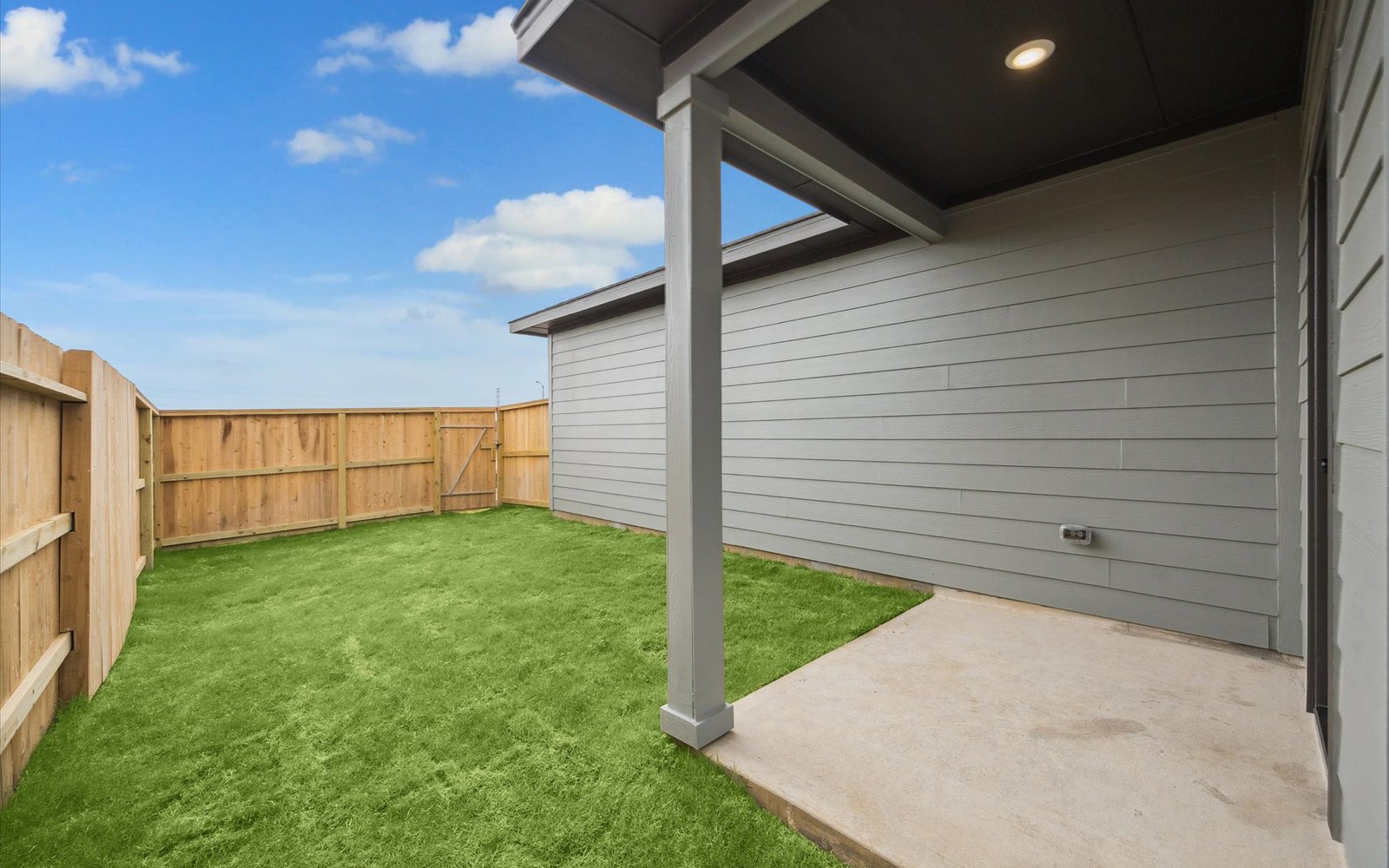 6407 Prospect Oaks Back Exterior