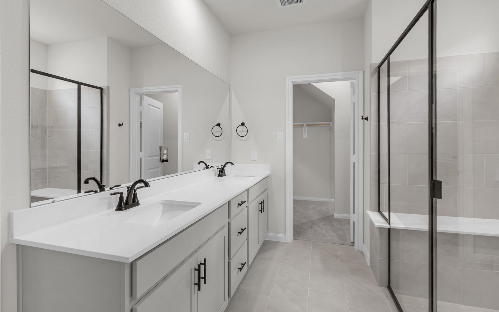 6411 Haltwhistle Bathroom