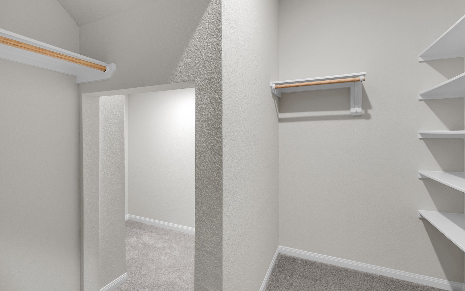 6411 Haltwhistle Closet