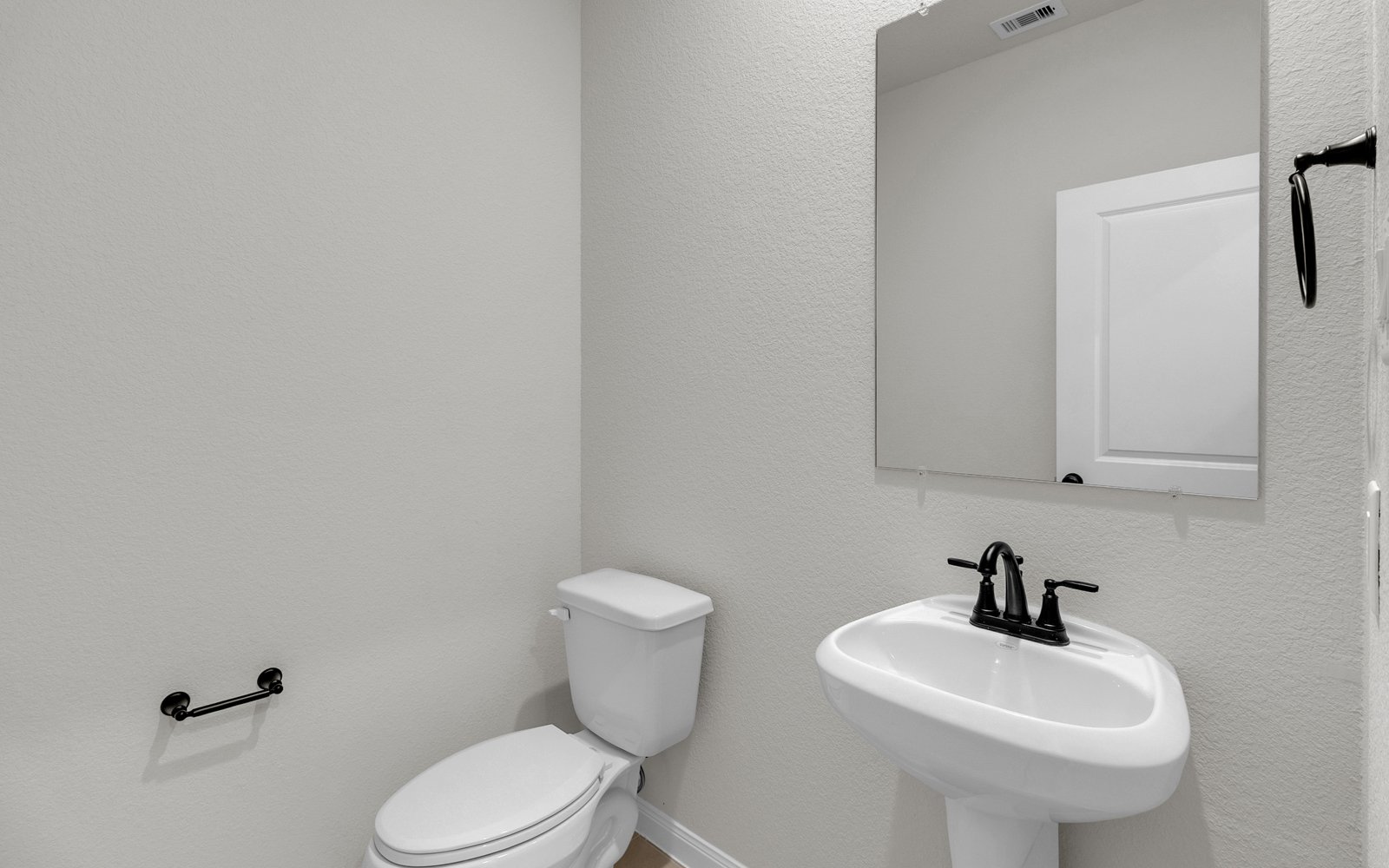 6411 Haltwhistle Bathroom