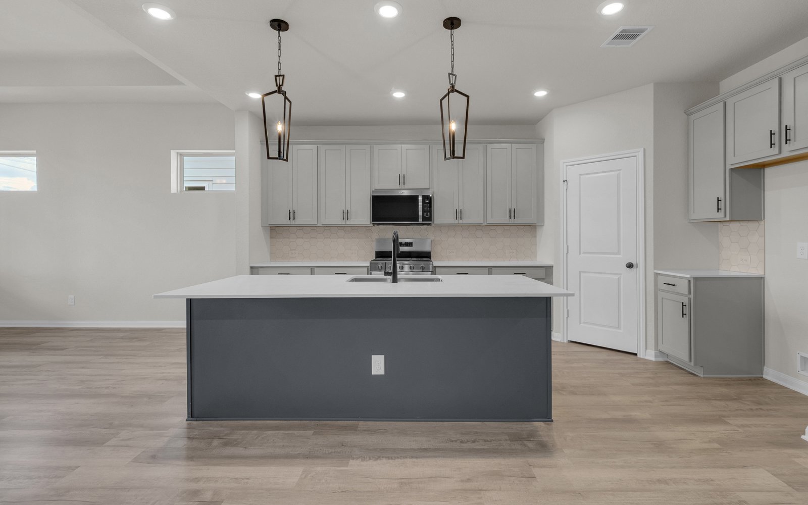 6411 Haltwhistle Kitchen