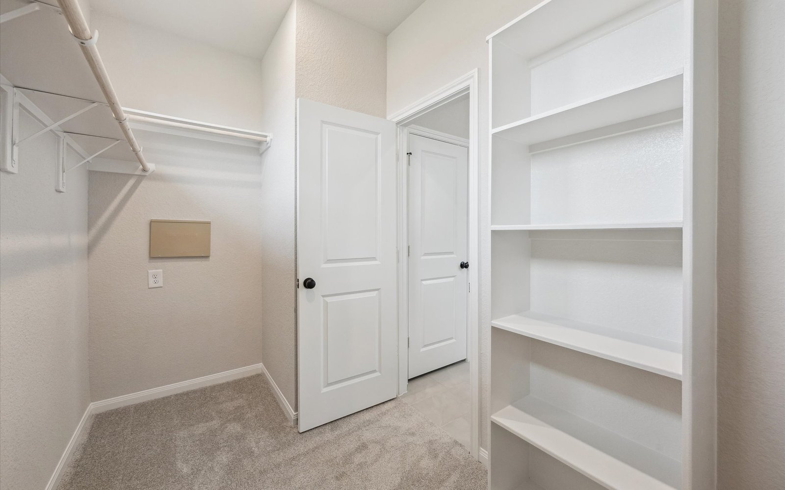 6415 Prospect Oaks Closet
