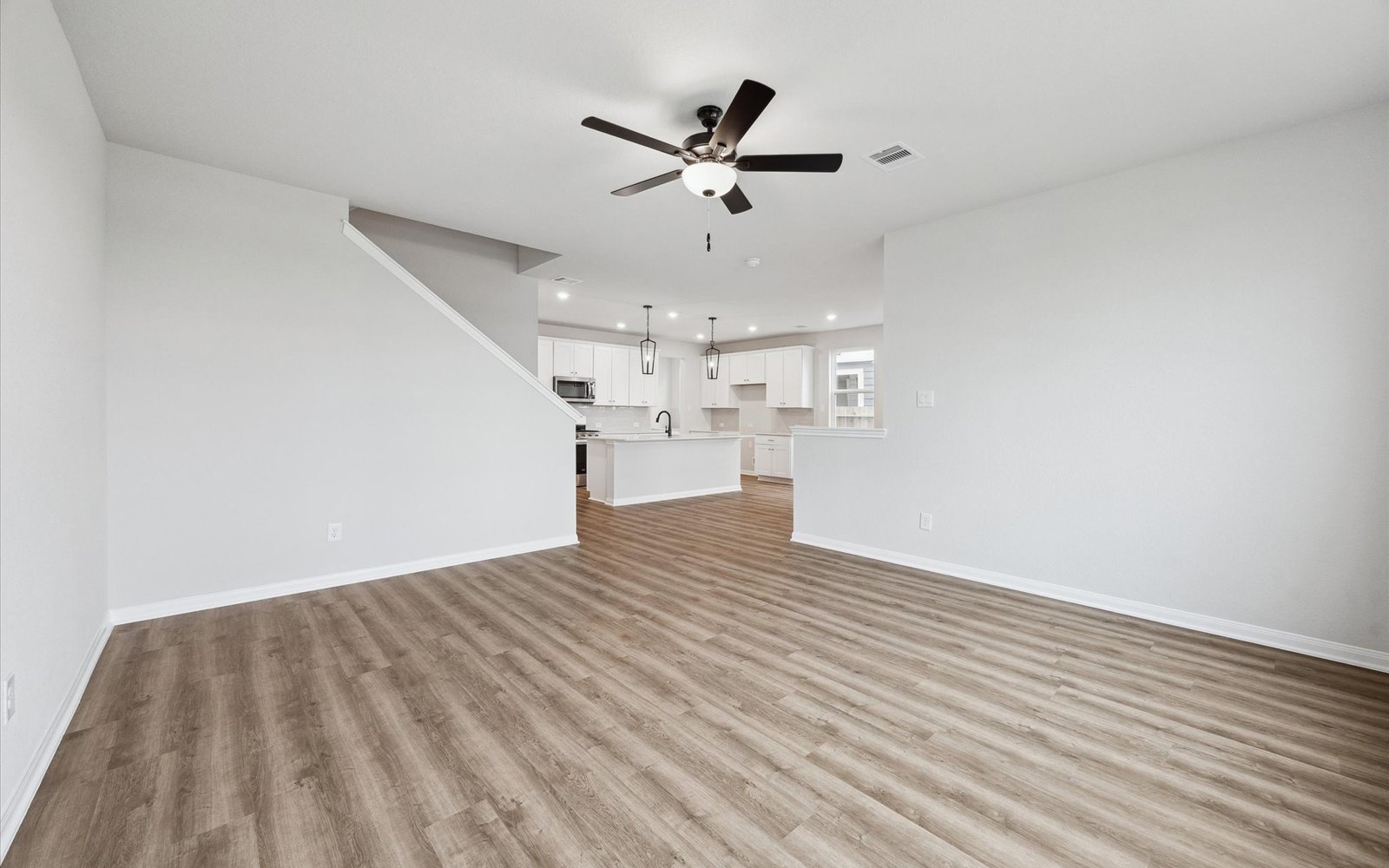 6423 Prospect Oak Living Room