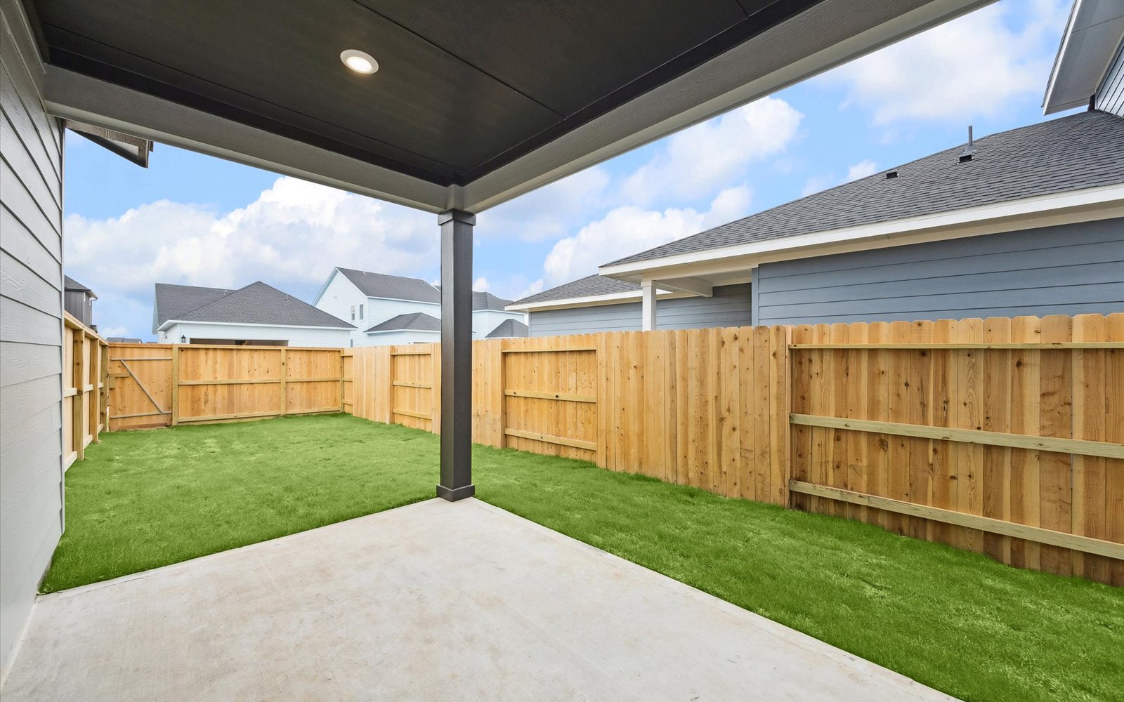 6423 Prospect Oak Back Porch