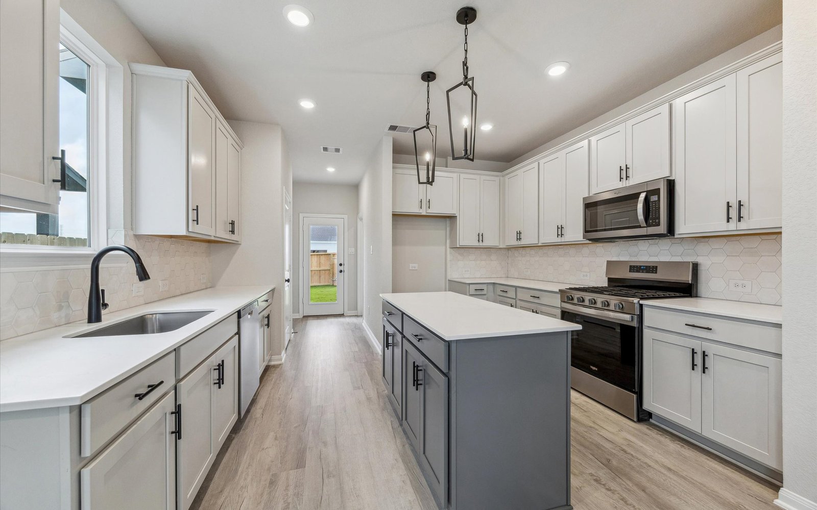 6427 Prospect Oaks Kitchen