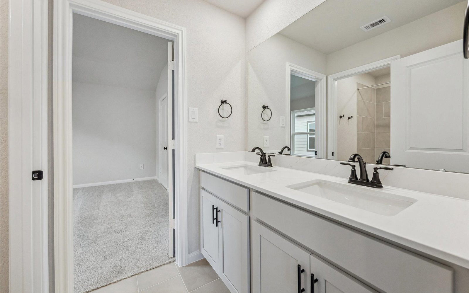 6427 Prospect Oaks Bathroom