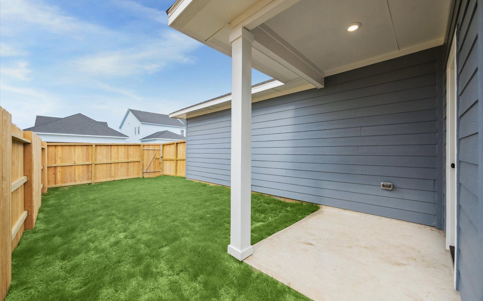 6427 Prospect Oaks Back Porch