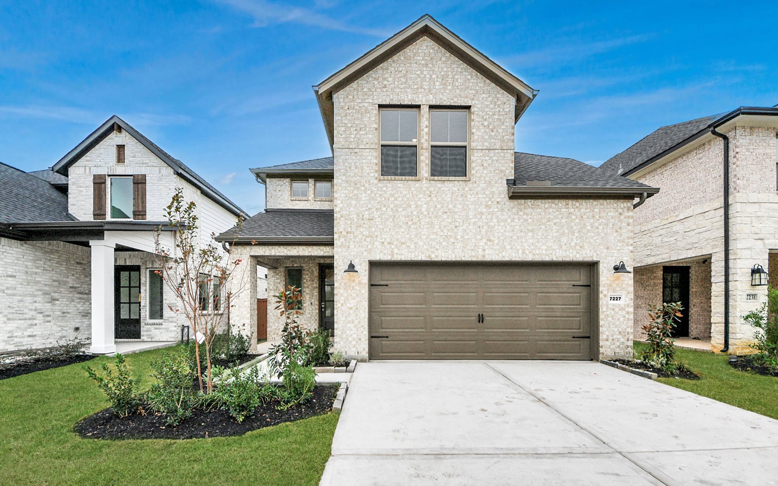 7227 Blue Gentiana Front Exterior