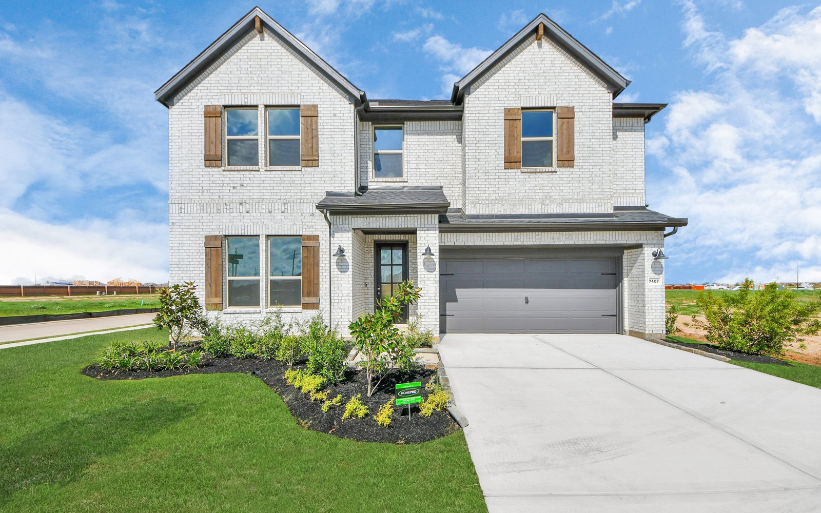 7407 Auburn Wheat Front Exterior