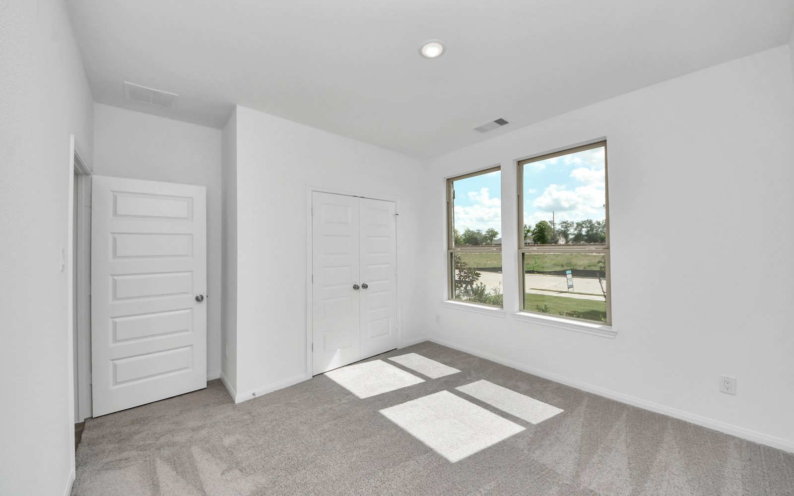 7407 Auburn Wheat Room