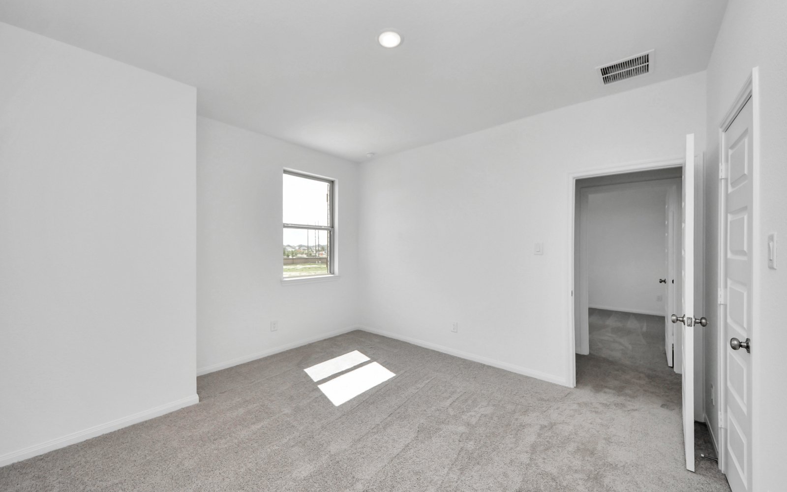 7407 Auburn Wheat Room