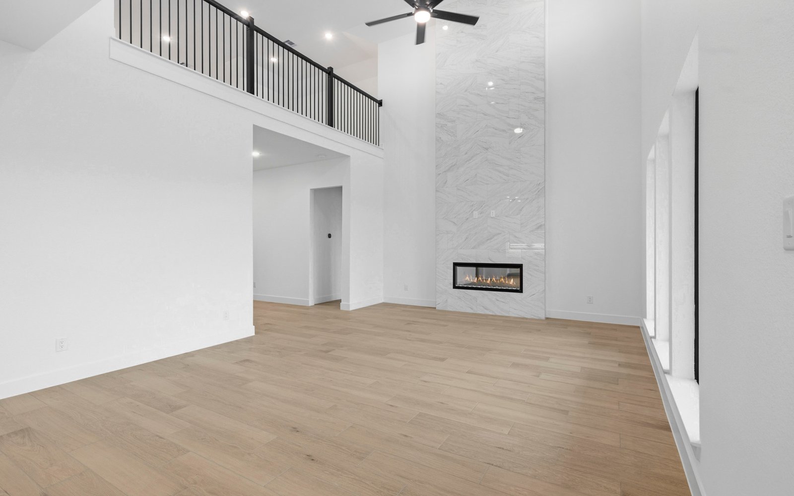 7618 Wildwood Gap Ln Living Room