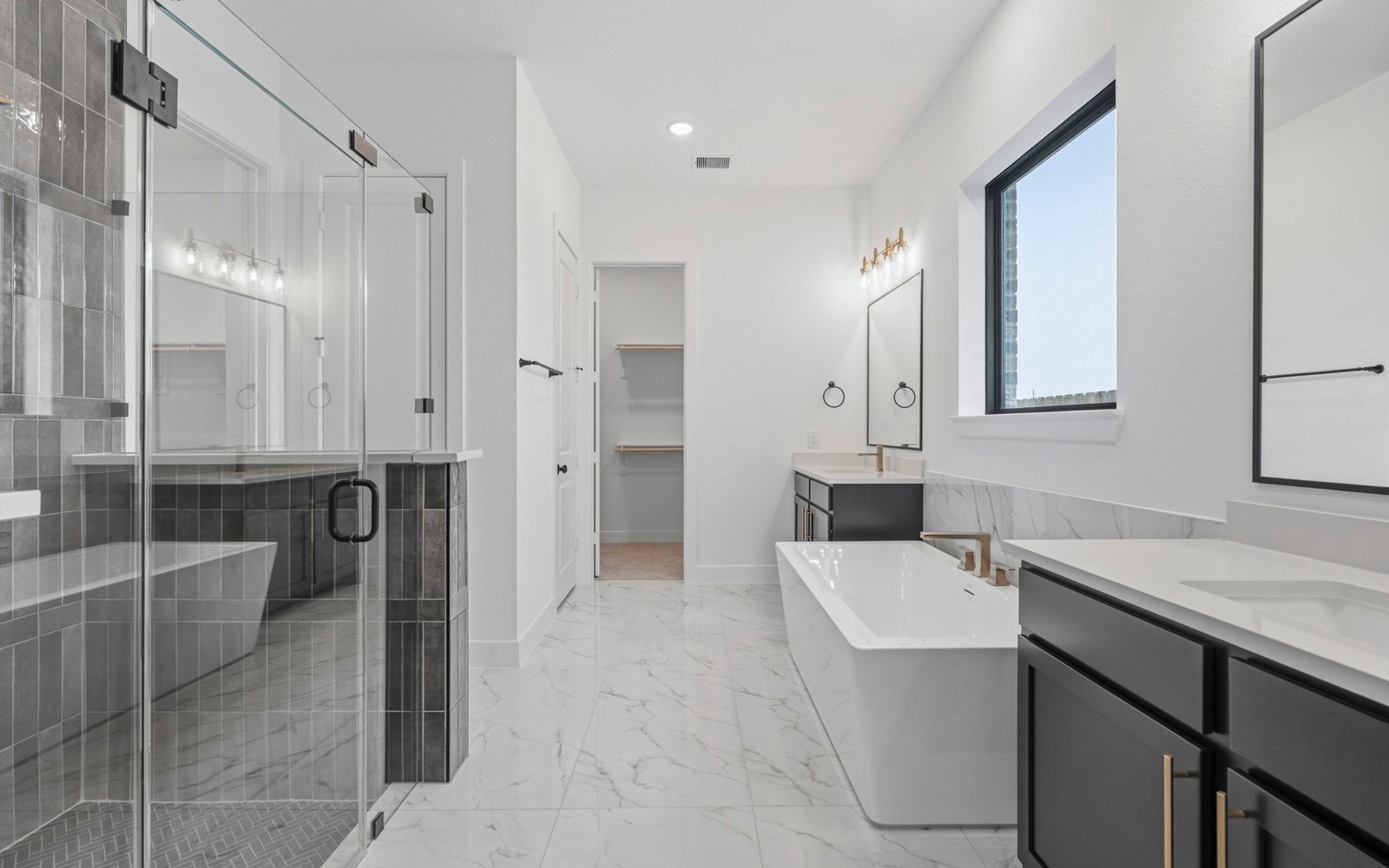 7618 Wildwood Gap Ln Bathroom
