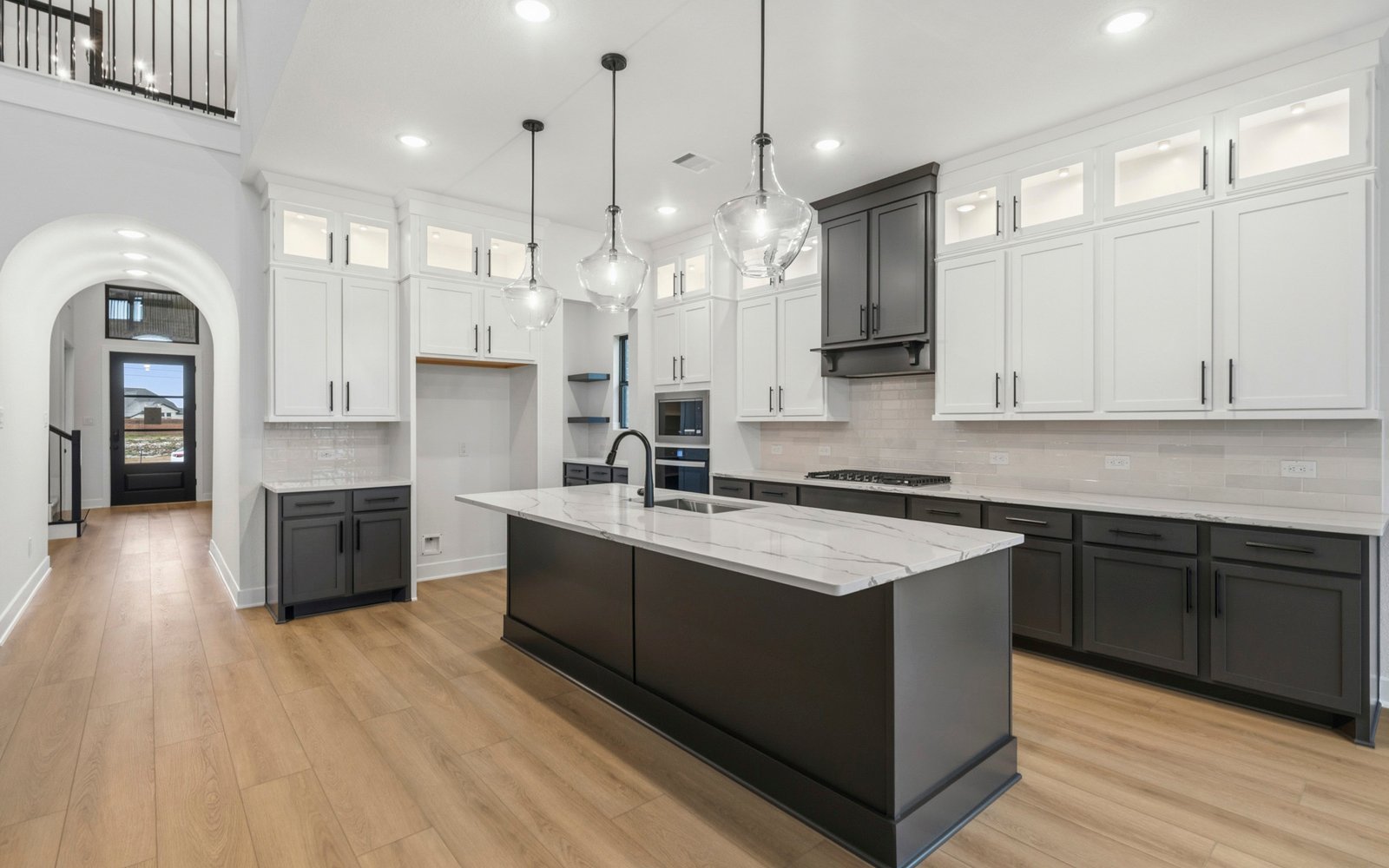 7703 Greyson Grove Kitchen