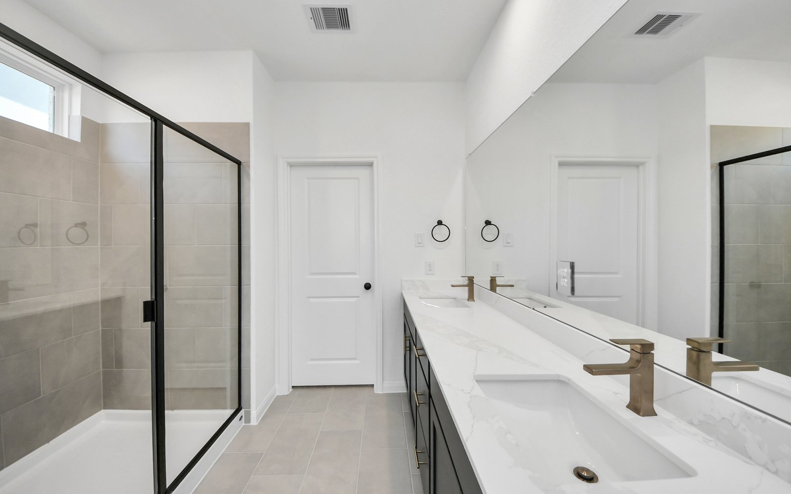 7727 Clover Gully Bathroom