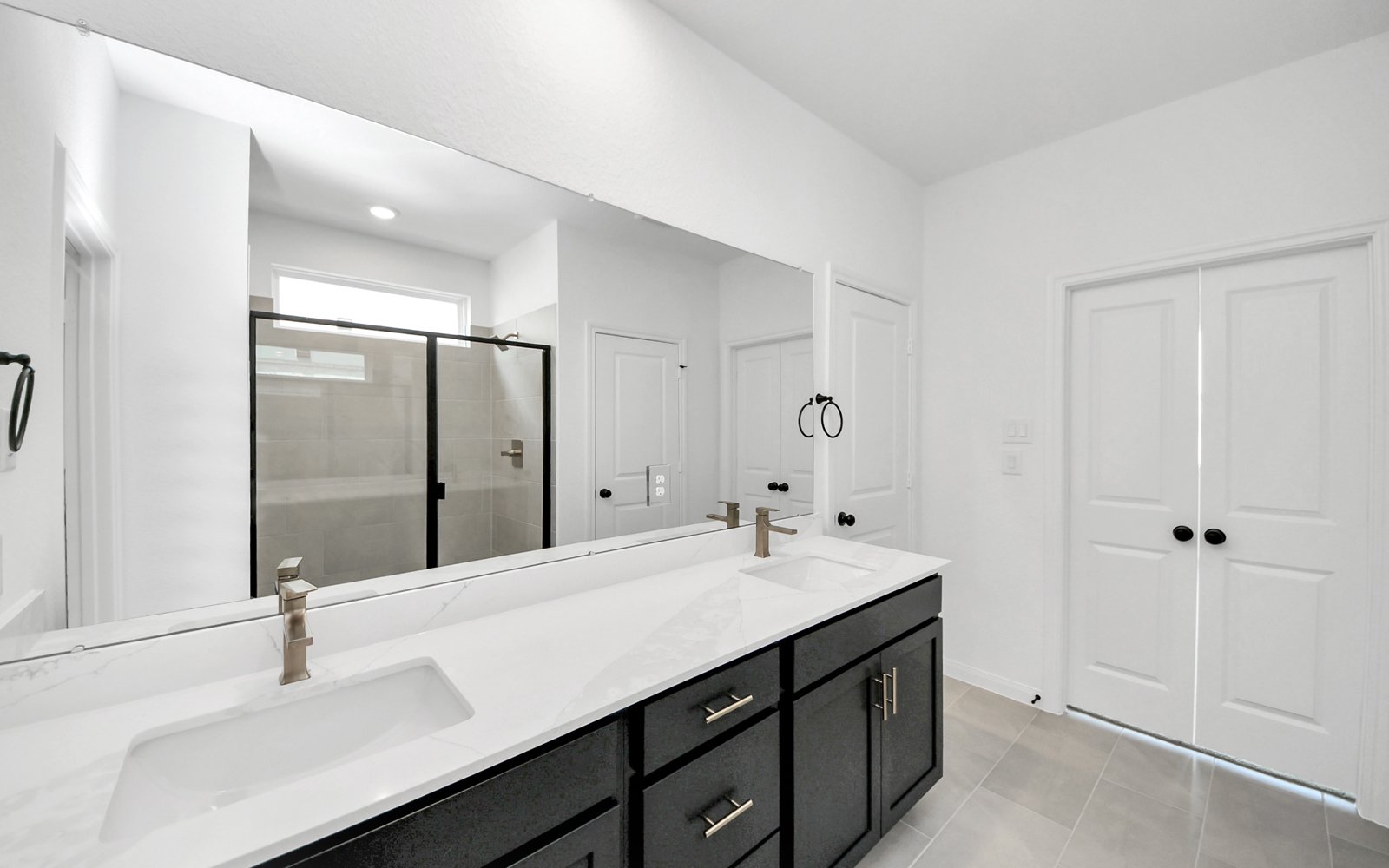 7727 Clover Gully Bathroom