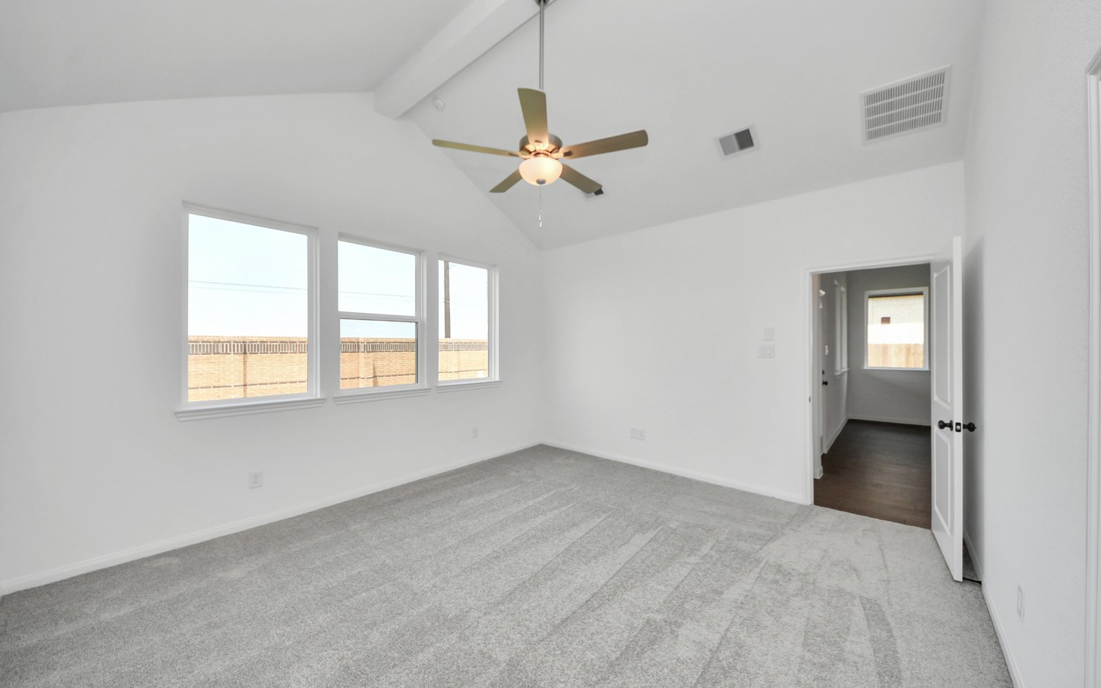 7731CloverGully Room