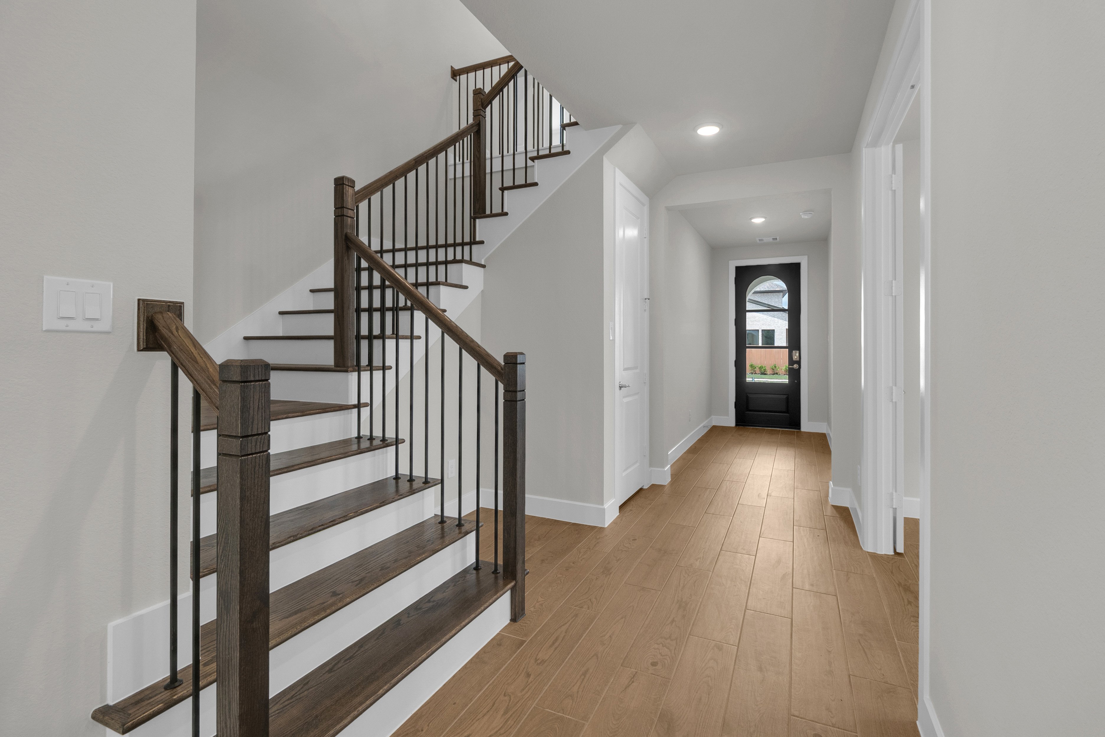 2819 Pathway Meadows Stairs