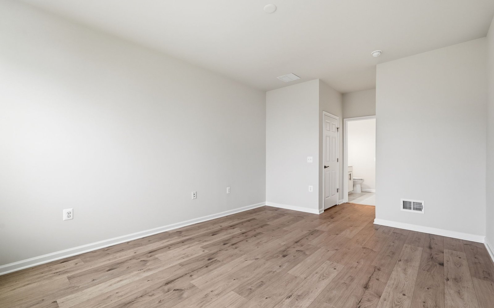 The primary bedroom of the Northgate on homesite 1010 at Hiatt Pointe at Snowden Bridge.